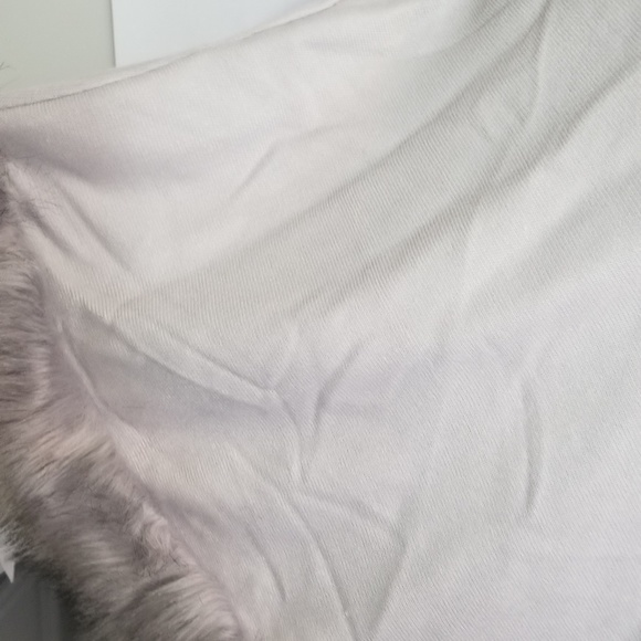 Gray Faux Fur Poncho SALE - Picture 4 of 4